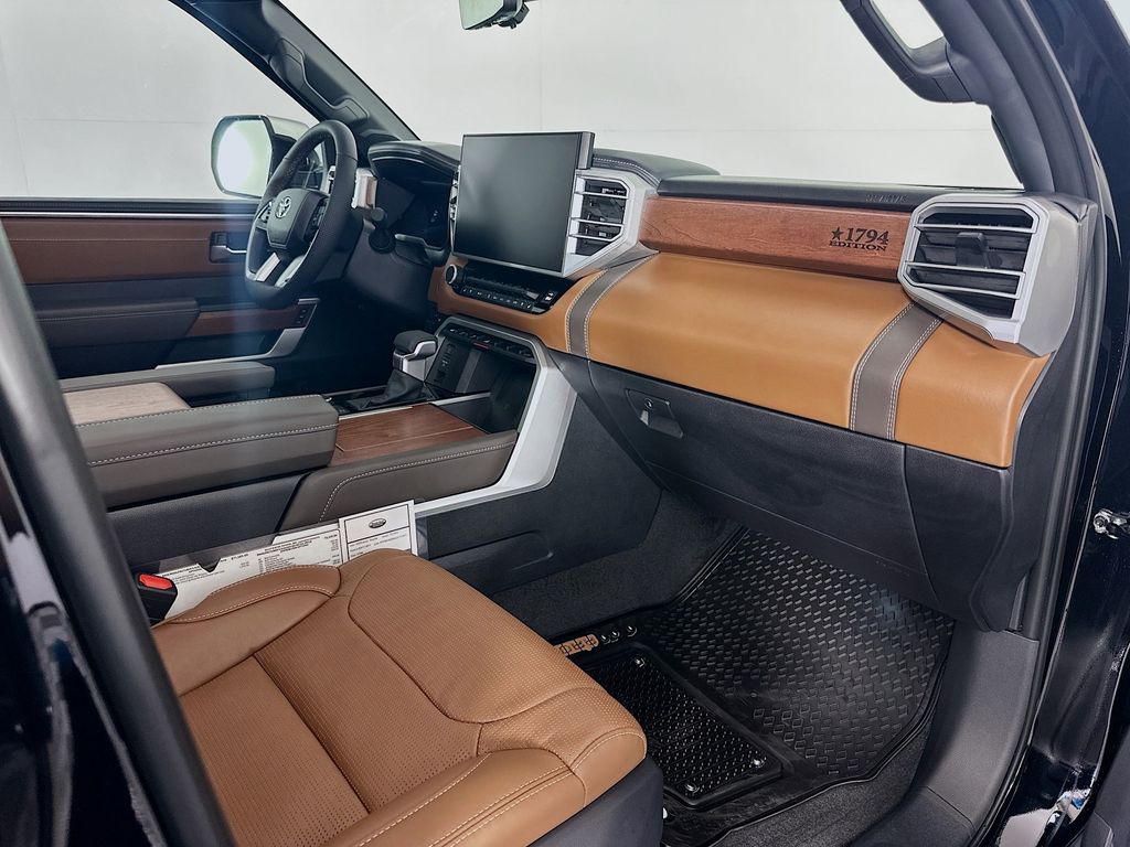 Thumbnail: 2025 Toyota Tundra - 31