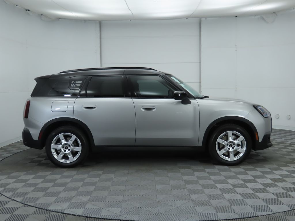 2025 MINI Cooper Countryman Base 5