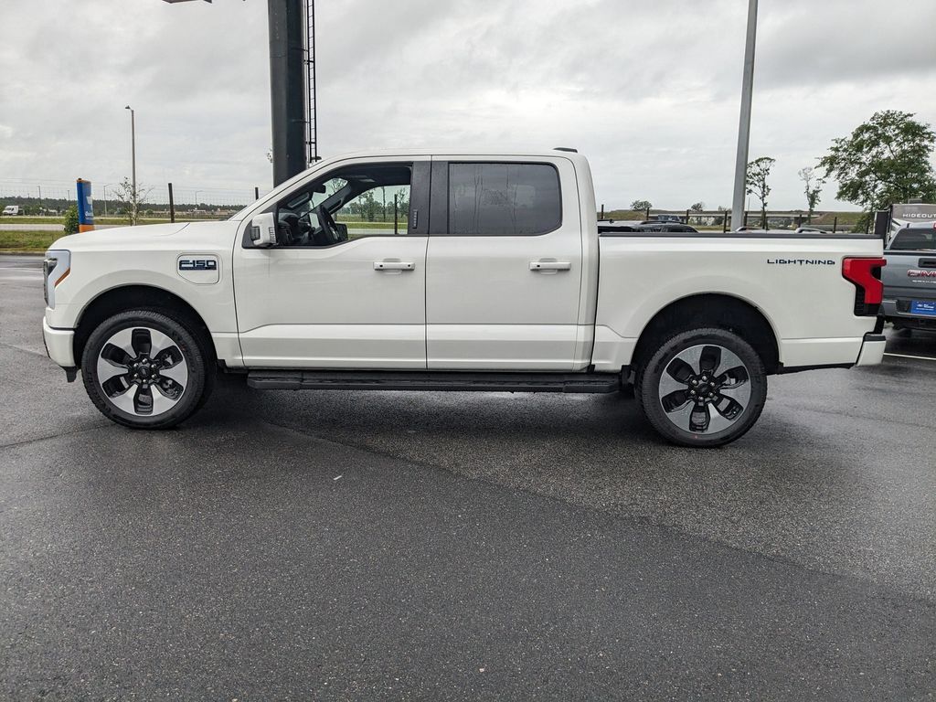 2025 Ford F-150 Lightning Platinum