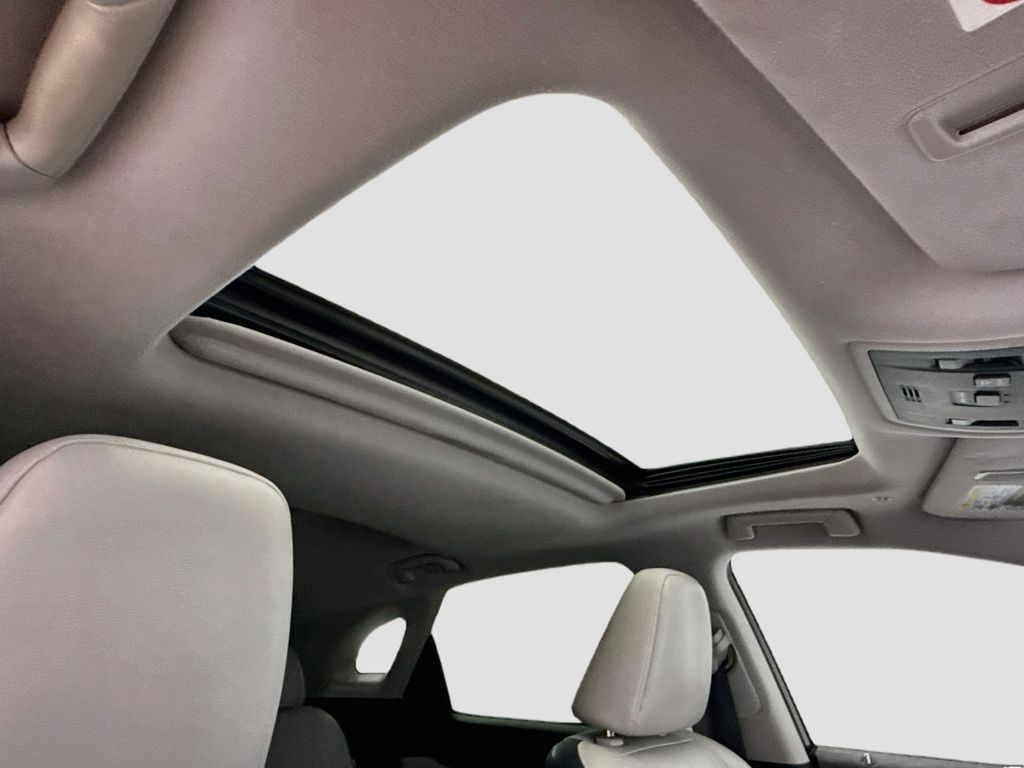 Thumbnail: 2017 Lexus RX - 17