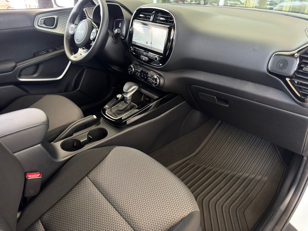 2023 Kia Soul S White at Community Kia