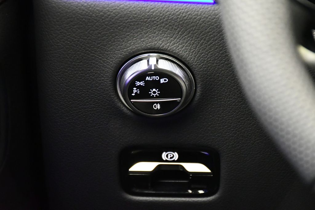 Thumbnail: 2026 Mercedes-Benz GLC - 22