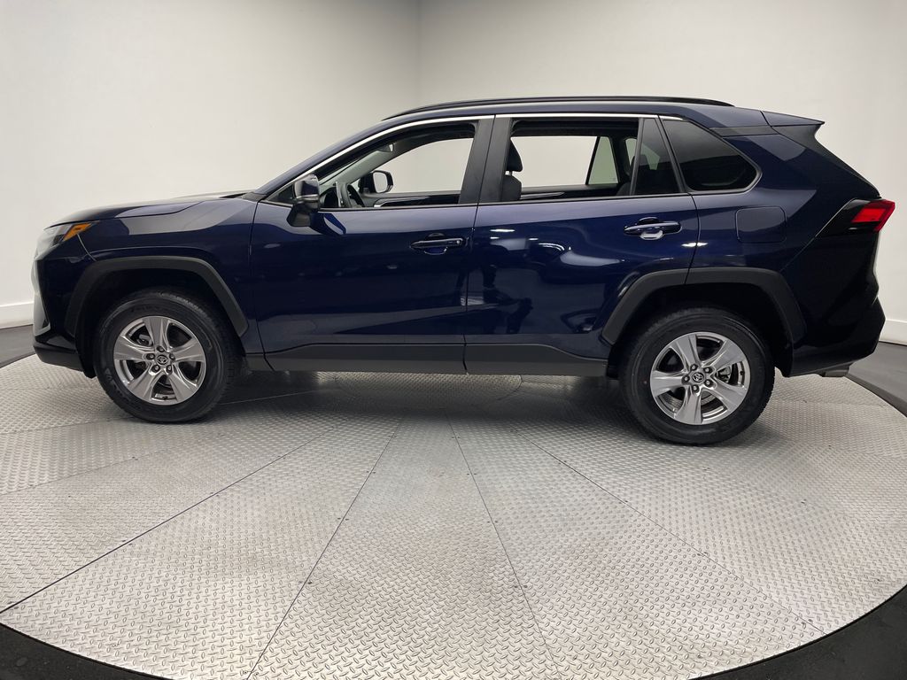 2023 Toyota RAV4 XLE 10