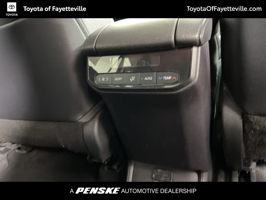 Thumbnail: 2021 Toyota Highlander - 10