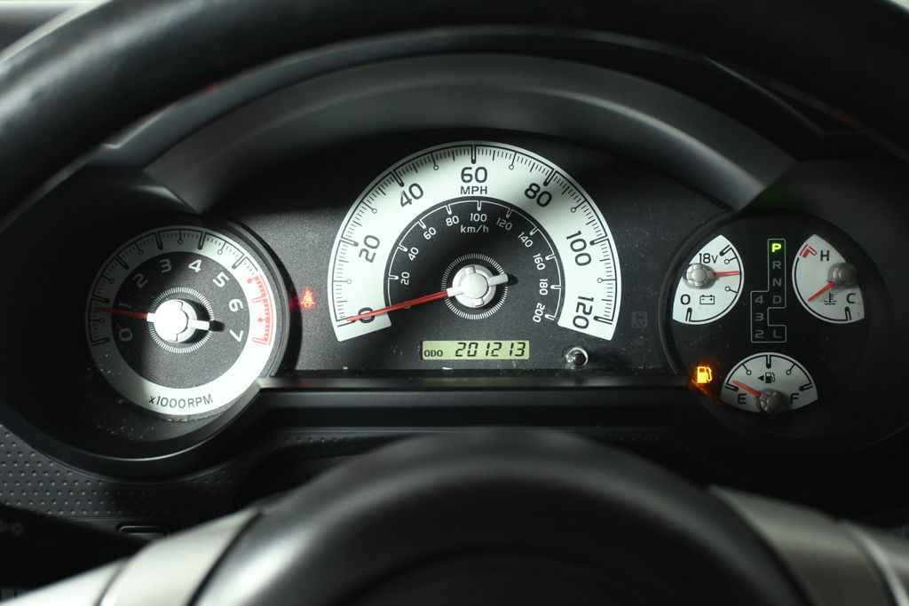 2009 Toyota FJ Cruiser Base 18