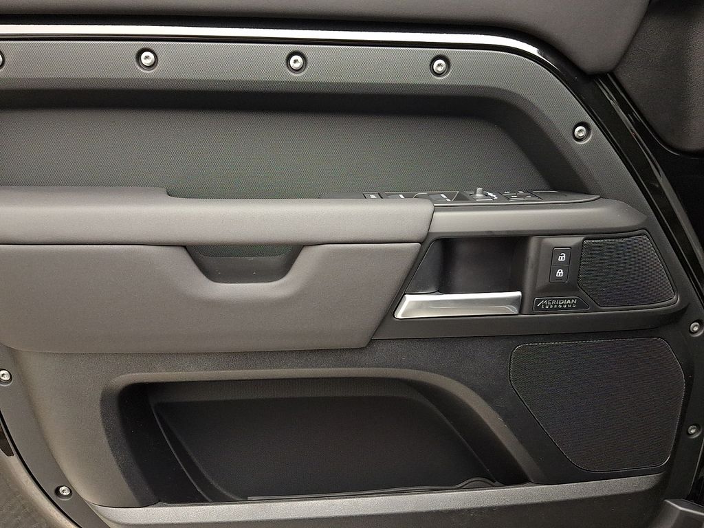 Thumbnail: 2026 Land Rover Defender - 8