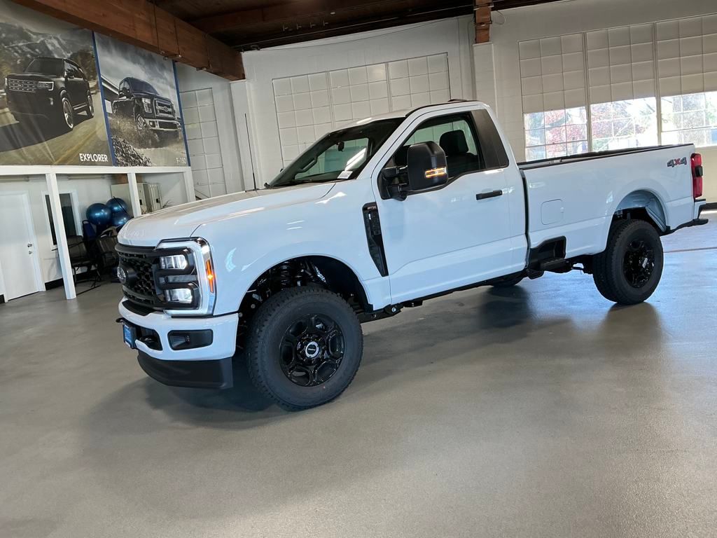 2025 Ford F-350SD  photo