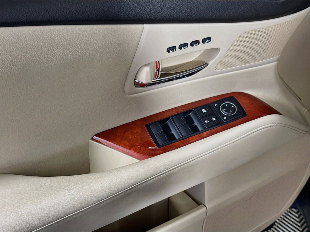 Thumbnail: 2010 Lexus RX - 18