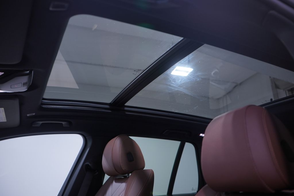 Thumbnail: 2026 BMW X5 - 8