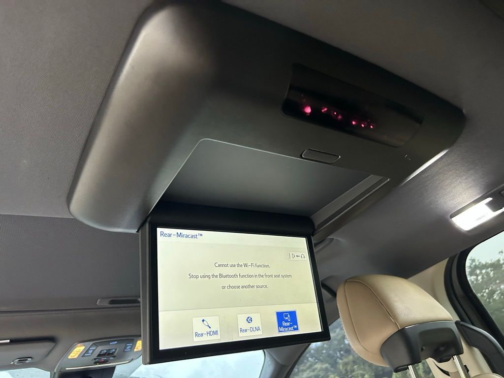 Thumbnail: 2021 Toyota Sienna - 15