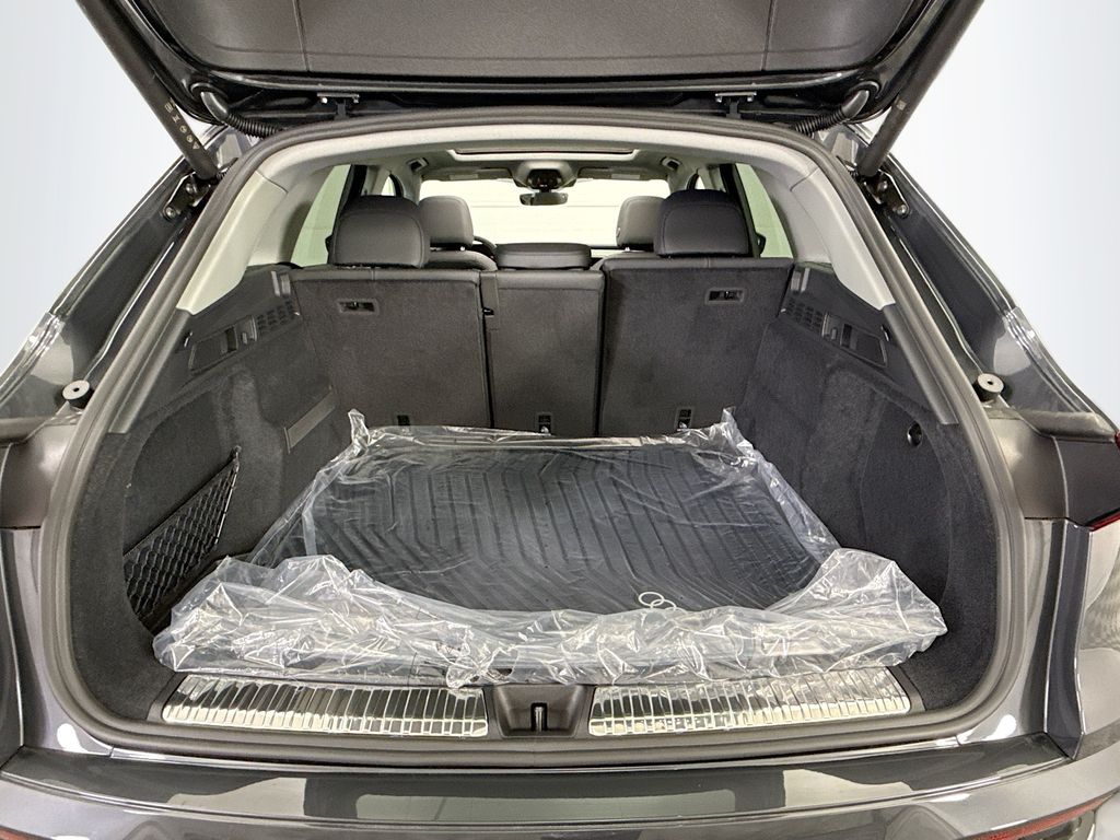 Thumbnail: 2025 Audi Q5 - 27