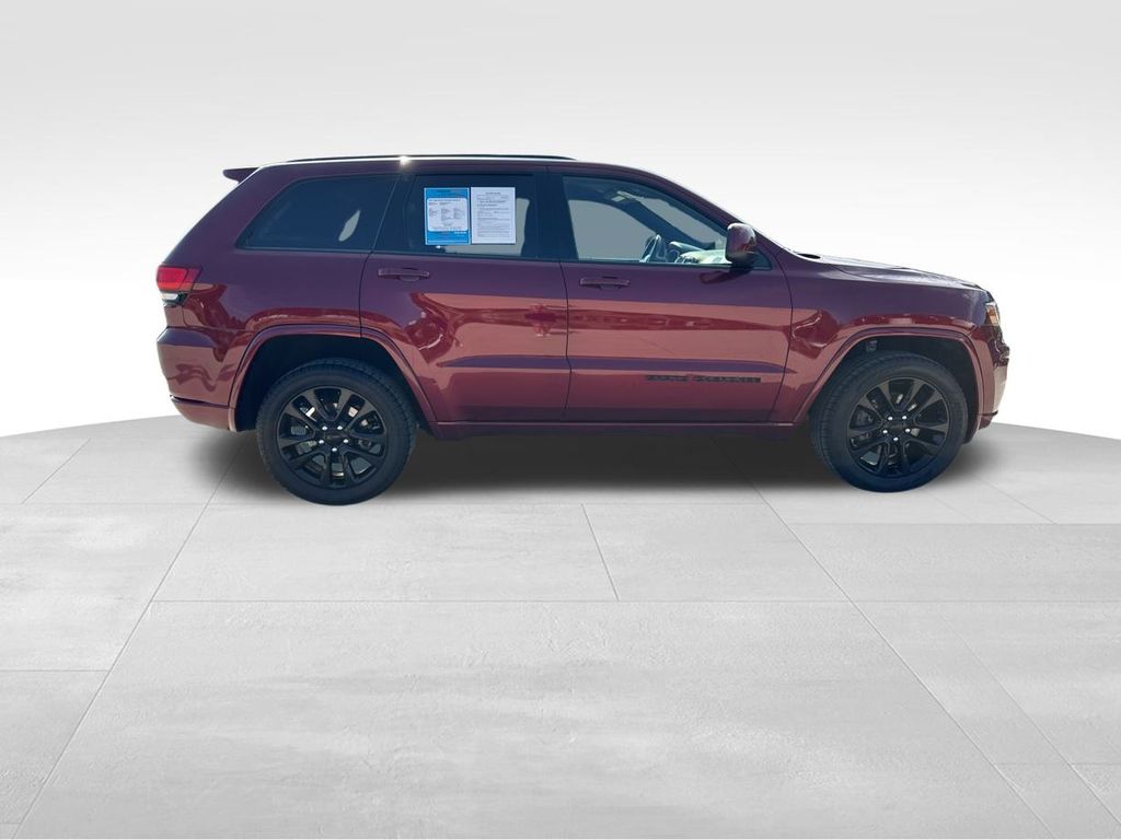 2021 Jeep Grand Cherokee Laredo X 9