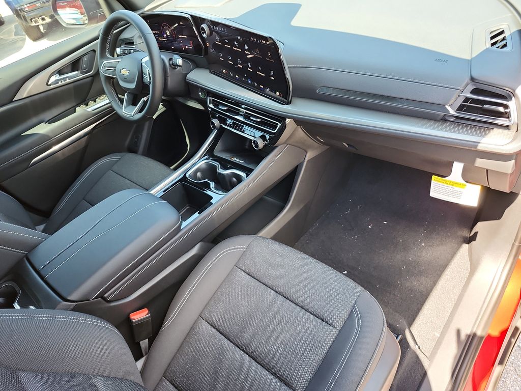 new 2026 Chevrolet Traverse car, priced at $39,695
