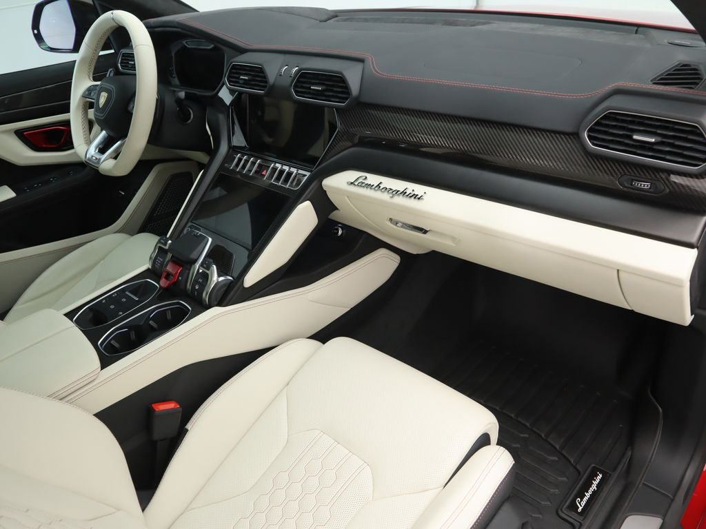 Thumbnail: 2024 Lamborghini Urus - 18