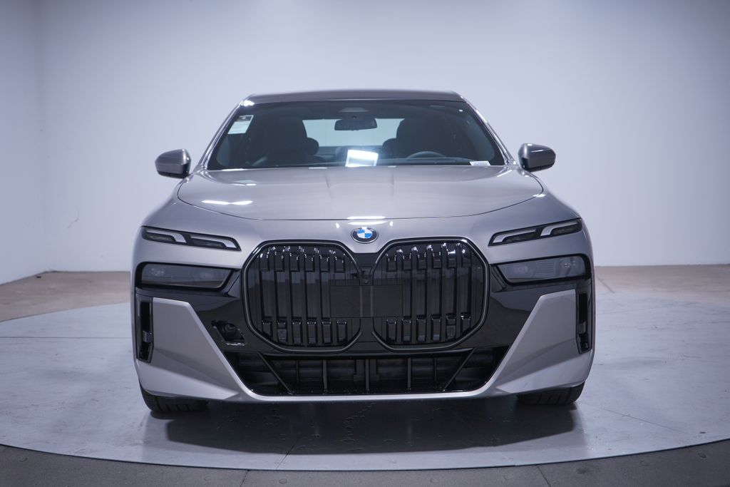 Thumbnail: 2026 BMW 7 Series - 4