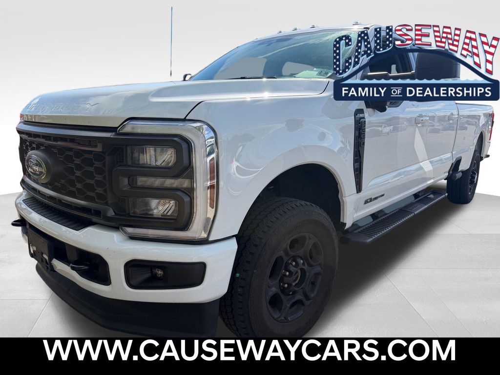 2024 Ford F-350 Super Duty XLT Crew Cab 4WD