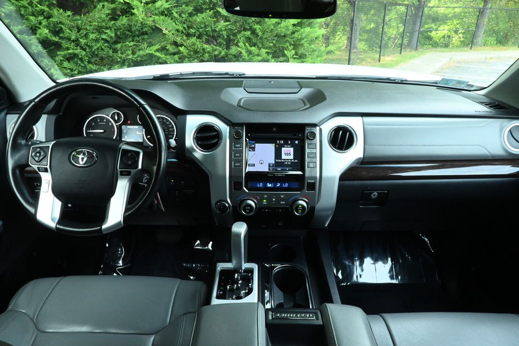 2017 Toyota Tundra Limited 18