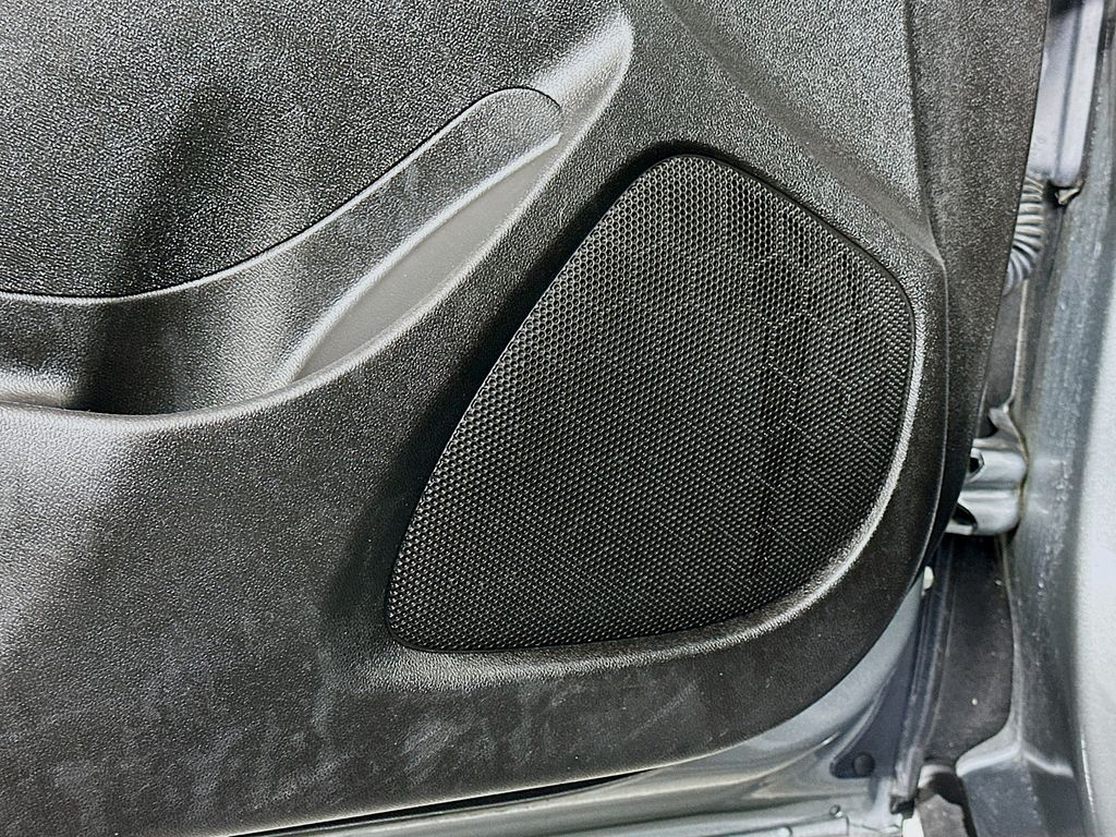 Thumbnail: 2023 Chevrolet Malibu - 18