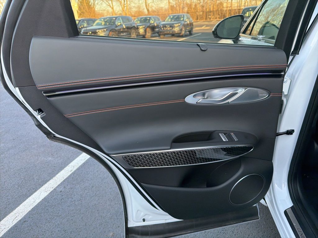 Thumbnail: 2026 Genesis GV70 - 21