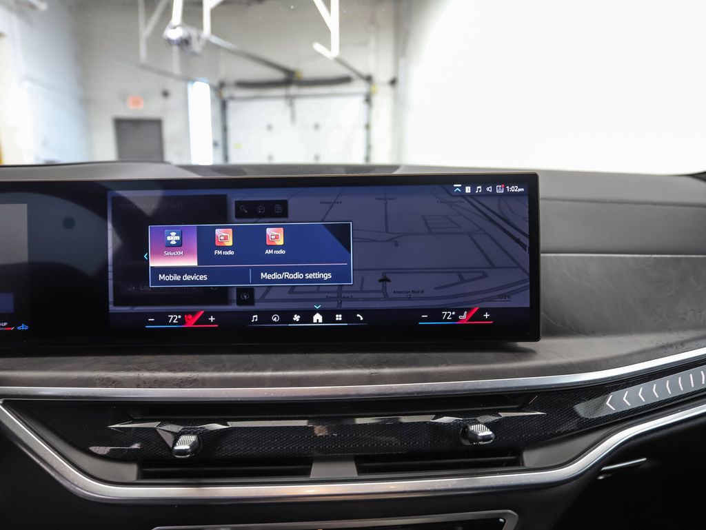 Thumbnail: 2024 BMW X7 - 16