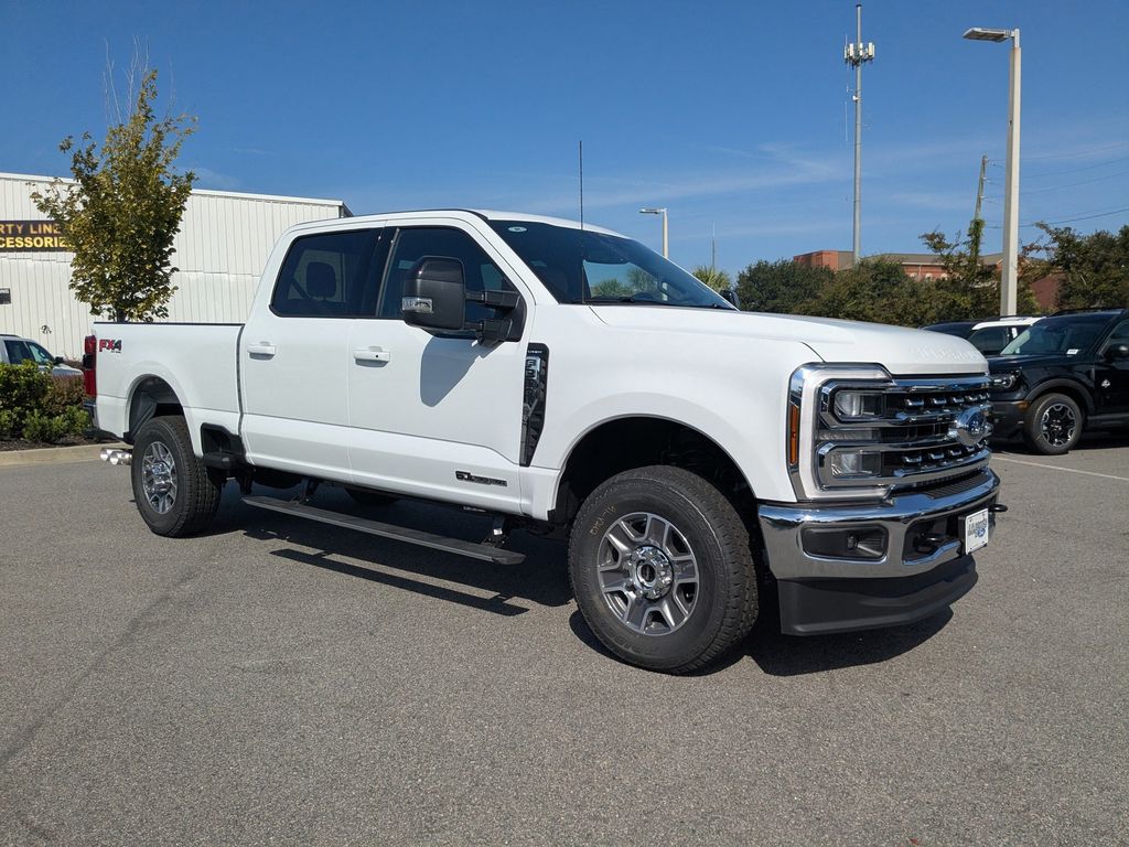 2026 Ford Super Duty F-350 SRW LARIAT