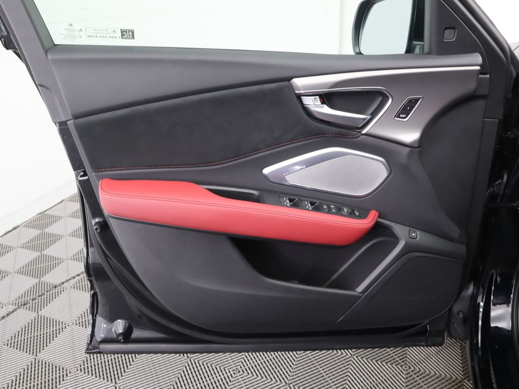 Thumbnail: 2026 Acura RDX - 26