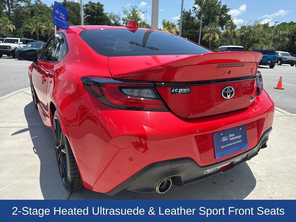 2024 Toyota GR86 Premium