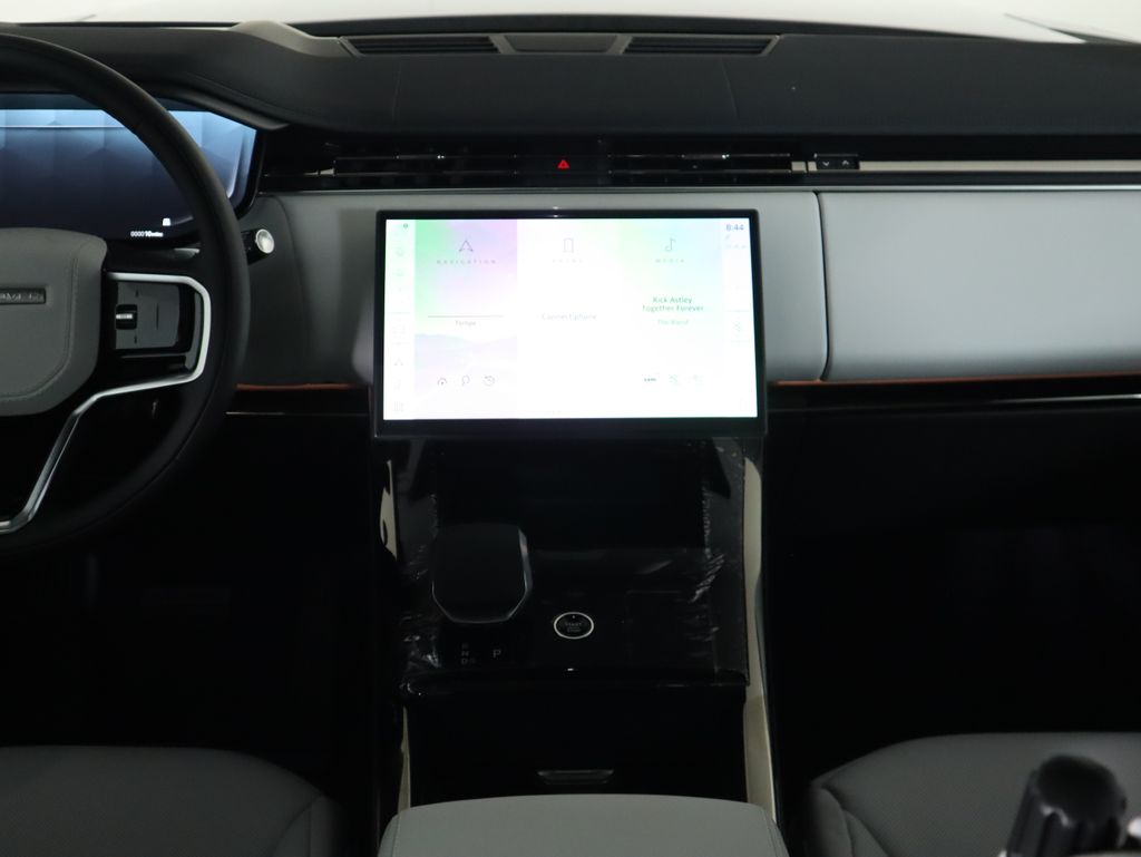 Thumbnail: 2025 Land Rover Range Rover Sport - 15