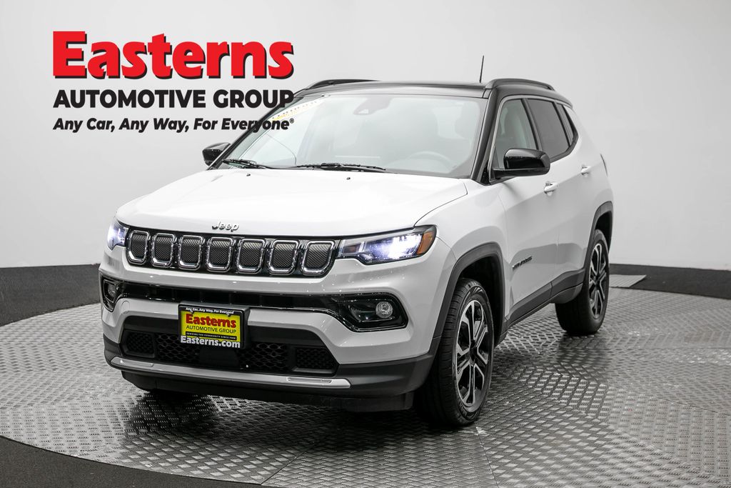 Bright White Clearcoat 2022 Jeep Compass SUV / Crossover Four-Wheel Drive 9-Speed Automatic