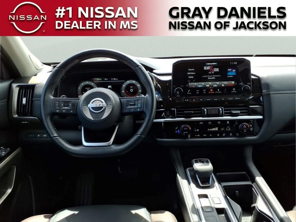 Used 2025 Nissan Pathfinder SUV