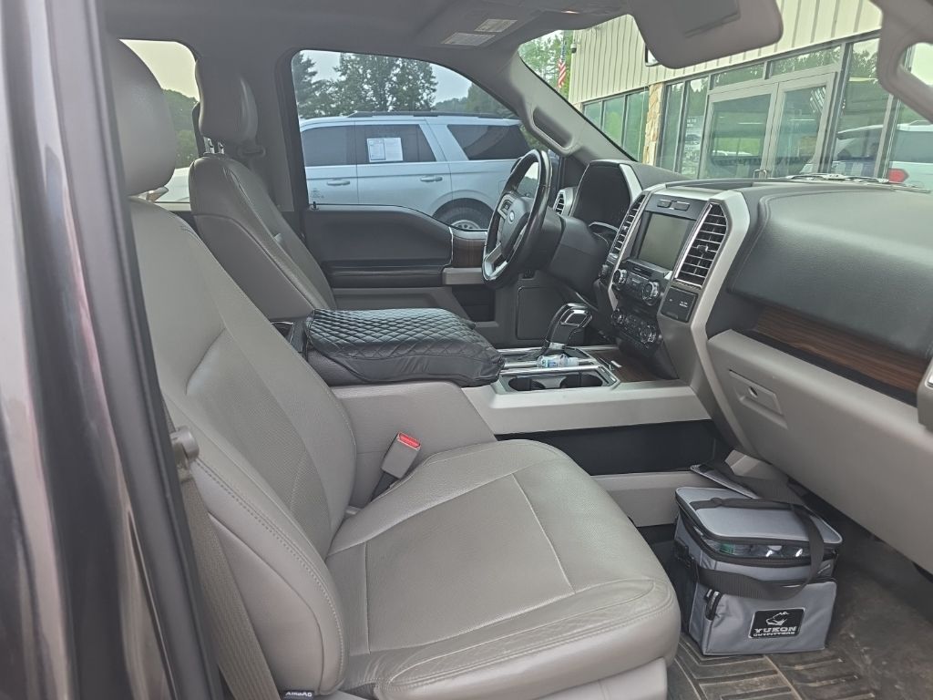2015 Magnetic Metallic Ford F-150 Lariat RWD Truck