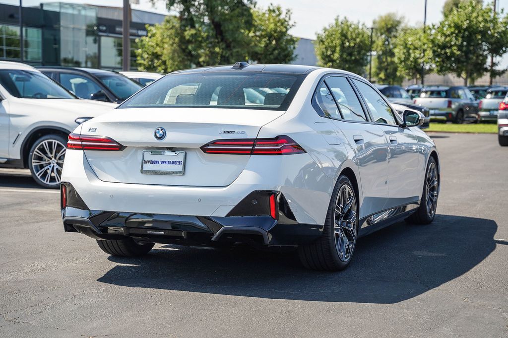 2025 BMW i5 xDrive40 8