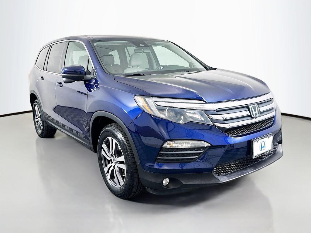 Thumbnail: 2017 Honda Pilot - 3
