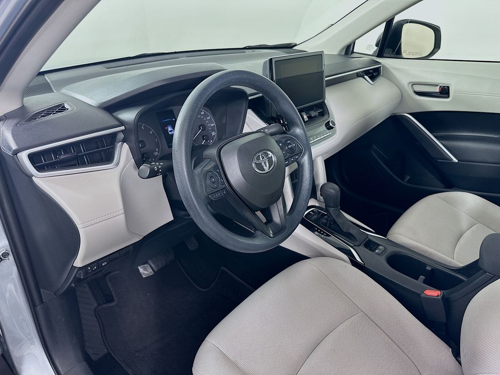 Thumbnail: 2023 Toyota Corolla Cross - 9
