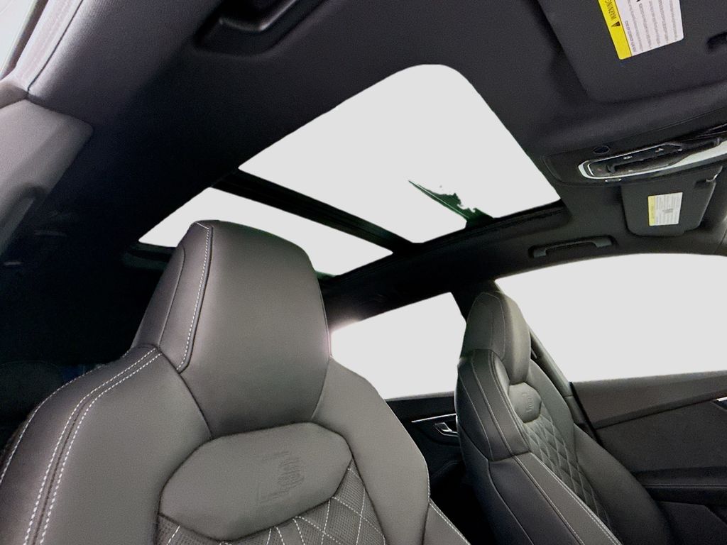 Thumbnail: 2026 Audi SQ8 - 20