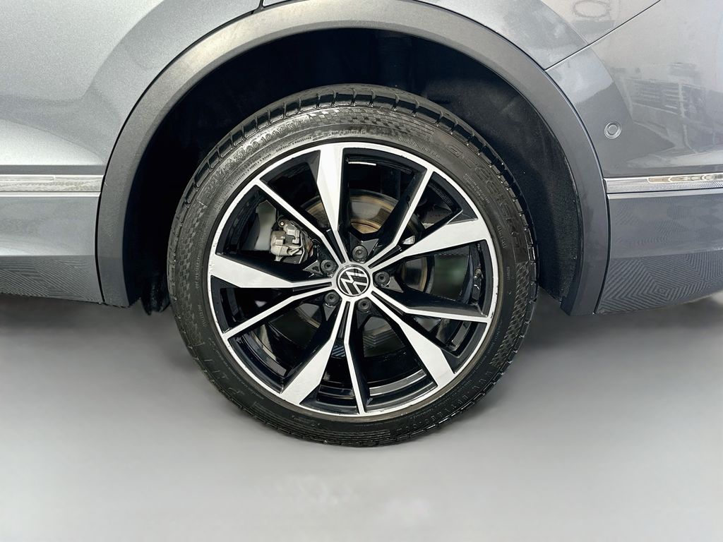 Thumbnail: 2022 Volkswagen Tiguan - 32
