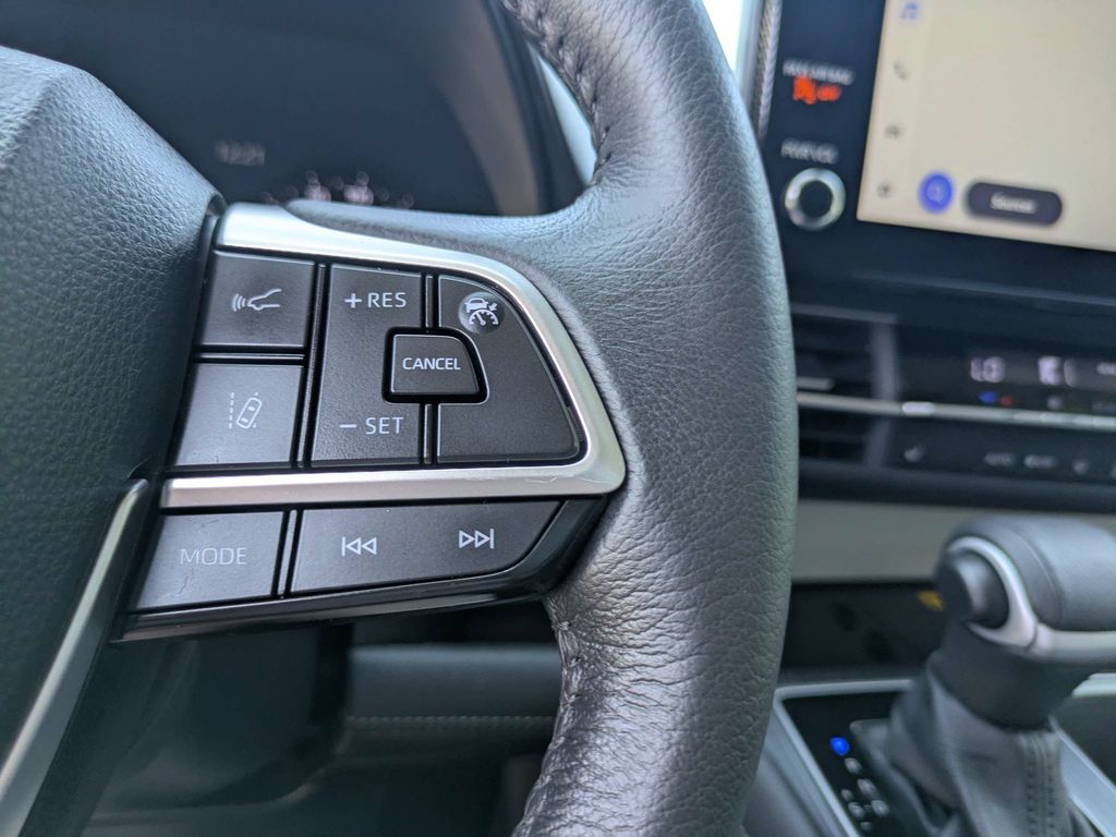 Used 2025 Toyota Sienna Van