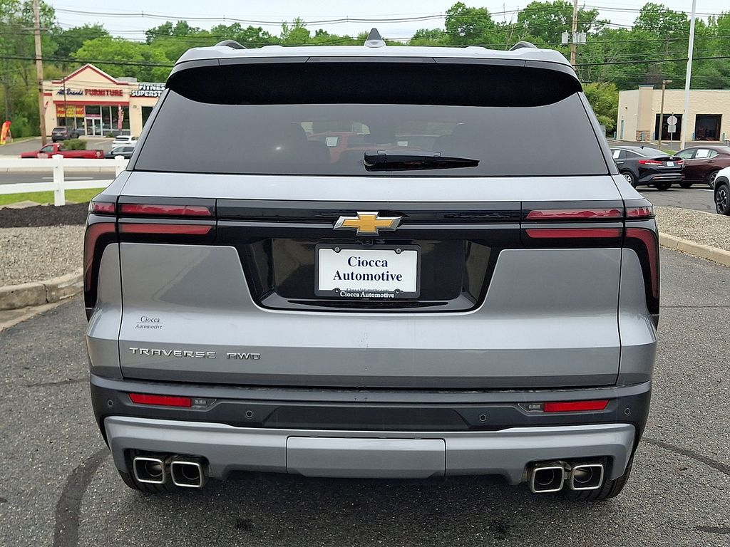 used 2025 Chevrolet Traverse car, priced at $39,629