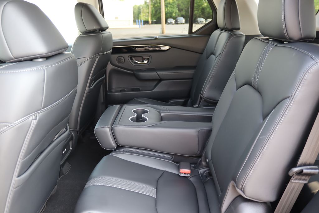 2025 Honda Pilot EX-L 10