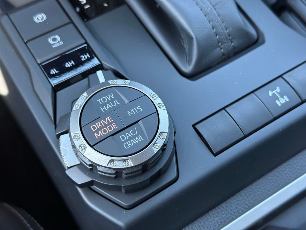 2025 Toyota Tacoma TRD Off-Road Double Cab photo 19
