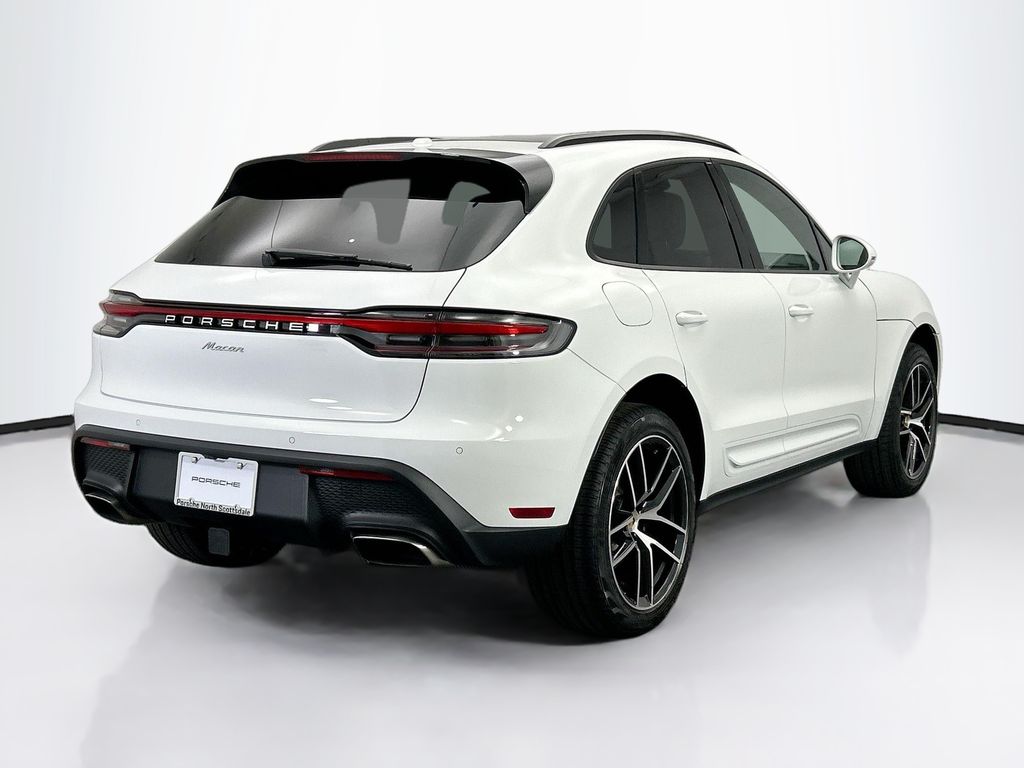 Thumbnail: 2026 Porsche Macan - 7