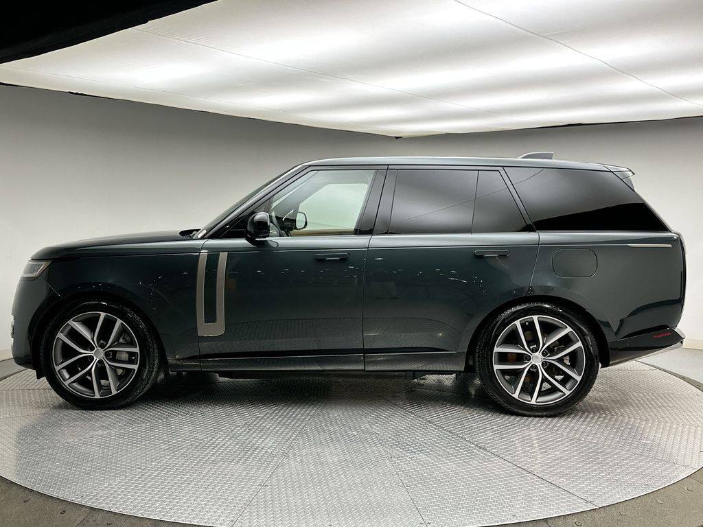 Thumbnail: 2025 Land Rover Range Rover - 10