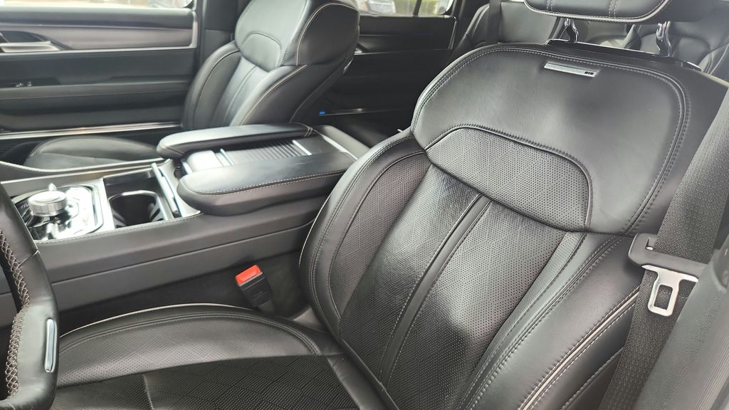 2024 Jeep Grand Wagoneer L