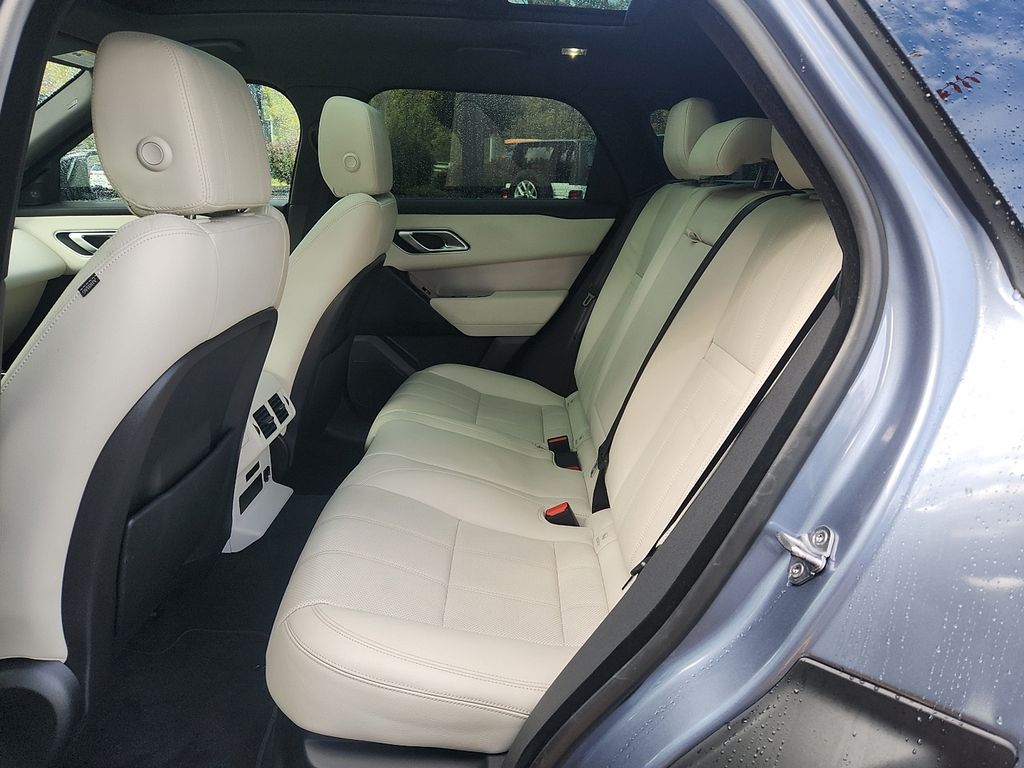 Thumbnail: 2022 Land Rover Range Rover Velar - 10