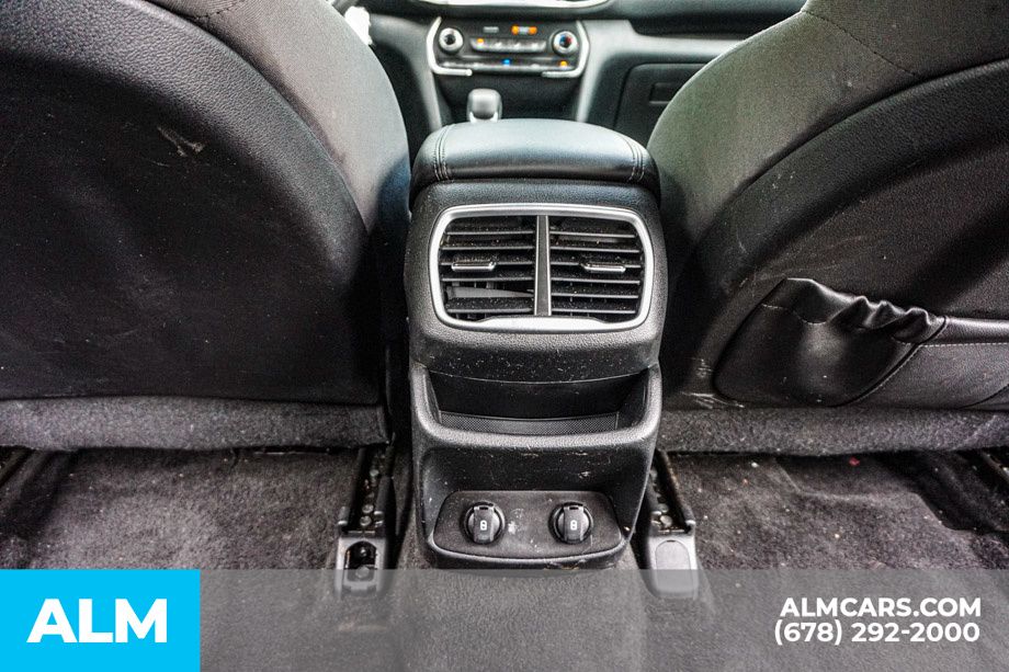 Used 2019 Blue Hyundai SE image 31