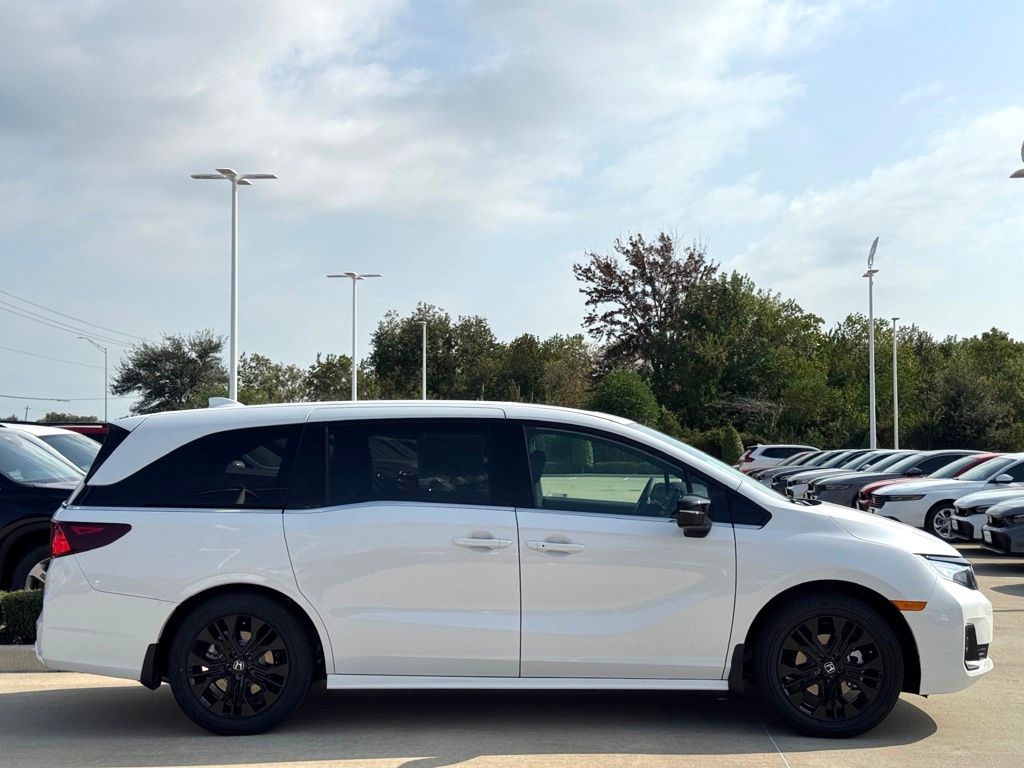 2026 Honda Odyssey Sport-L White at Community Honda