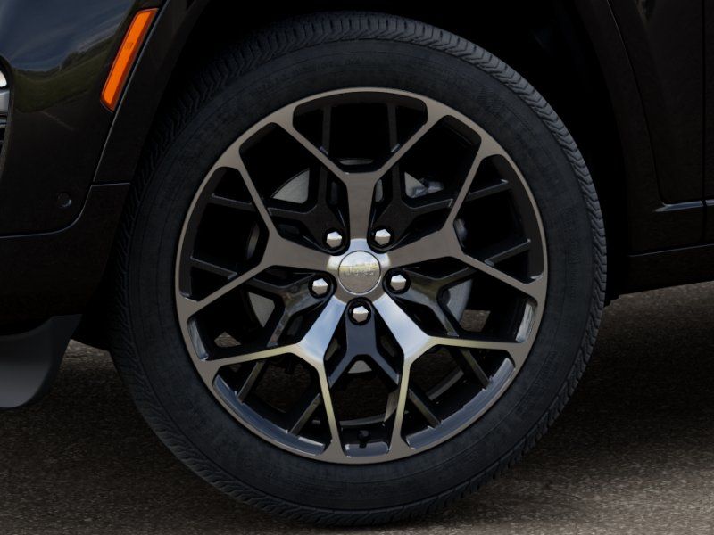 New 2025 Diamond Black Crystal Pearlcoat Jeep  image 8