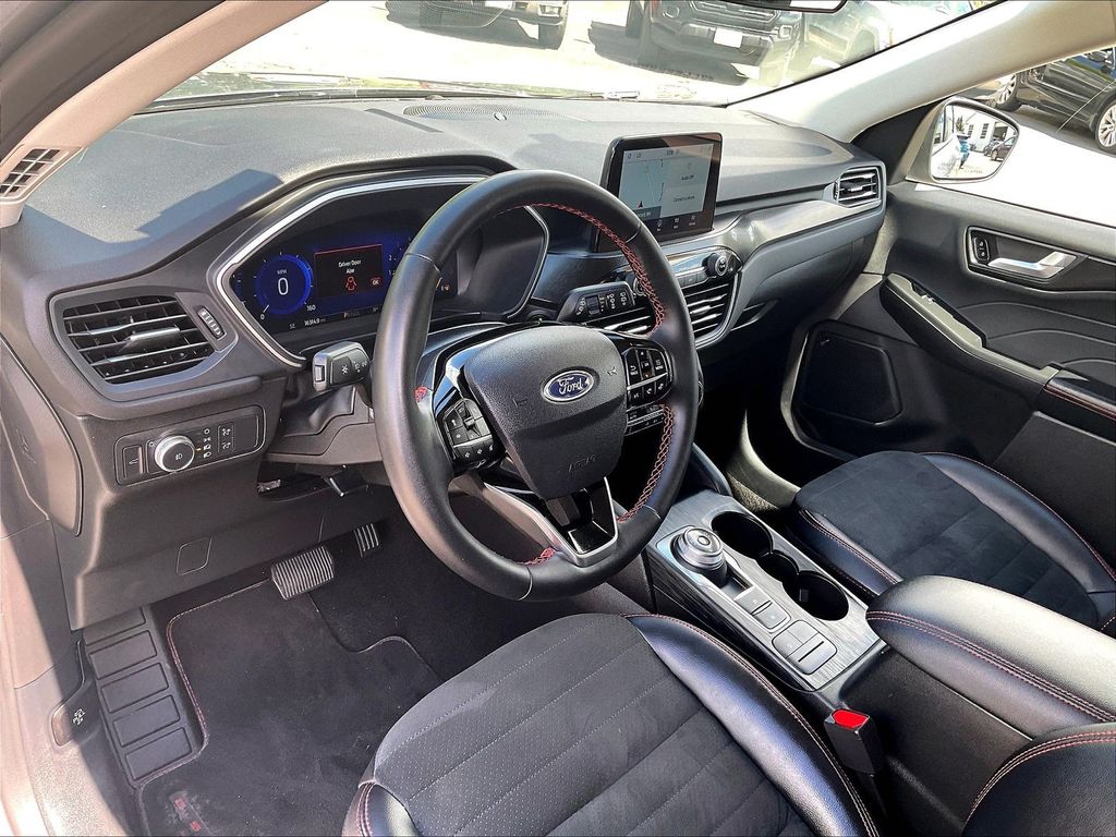 2022 Ford Escape — photo 8