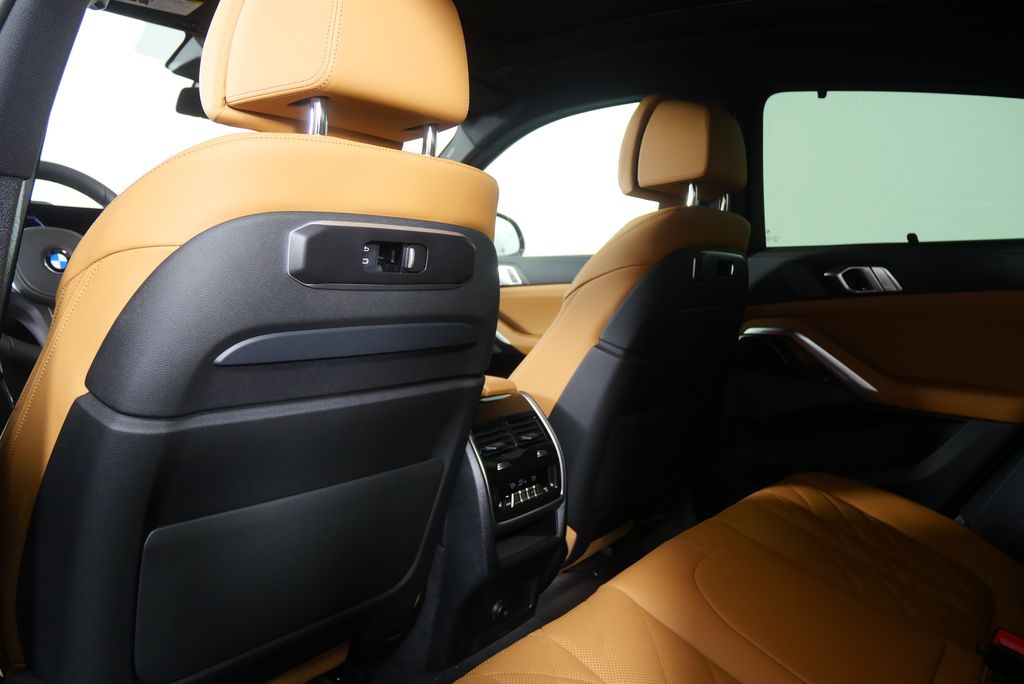 Thumbnail: 2026 BMW X6 - 16