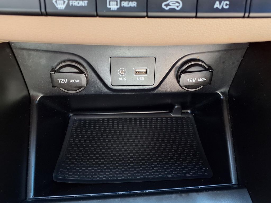 2016 Hyundai Tucson SE White at Baytown Hyundai